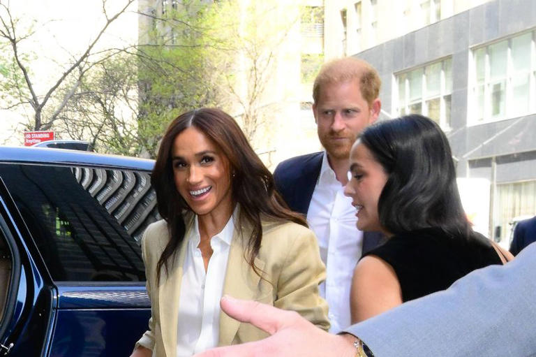 Meghan Markle Age, Height, Weight, Dating Life & Net Worth (2026)