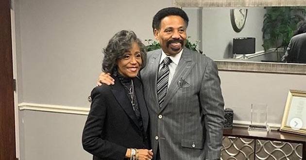 Tony Evans New Wife Age Difference & Love Story – What You Need to Know