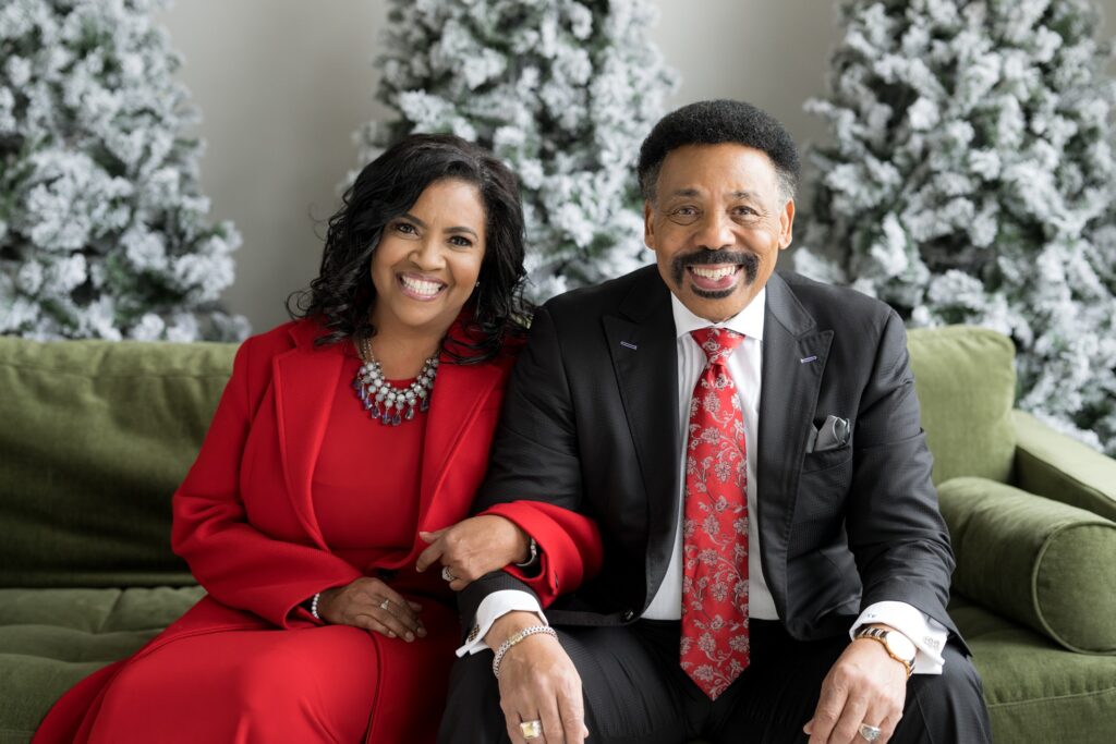 Tony Evans New Wife Age Difference & Love Story – What You Need to Know